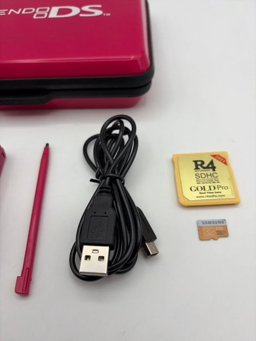 Nintendo DSi Pink TWL-001 USA Handheld Game Console New Battery Charger Tested